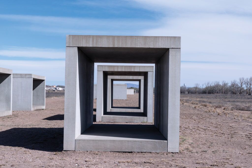 (未使用･未開封品)Two Sculptors: Donald Judd&#39;s Marfa Texas &amp; Gragg [DVD] Amazon.co.jp: Two Sculptors: Donald Judd's Marfa Texas
